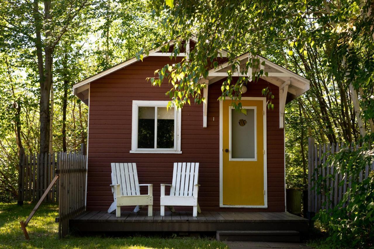 Complexe D'Hebergement La Maison Touristique Dugas Caraquet Eksteriør billede