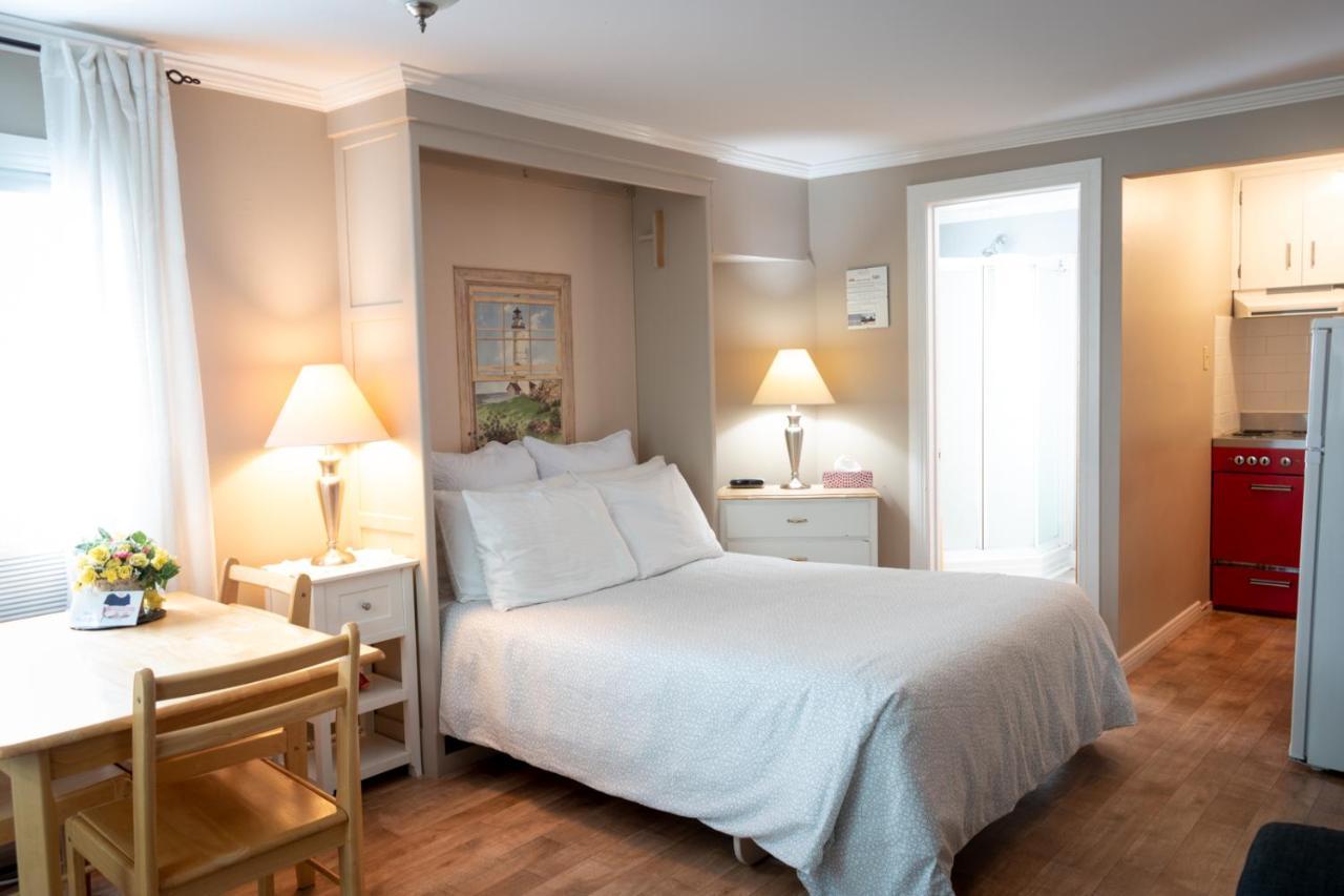 Complexe D'Hebergement La Maison Touristique Dugas Caraquet Eksteriør billede