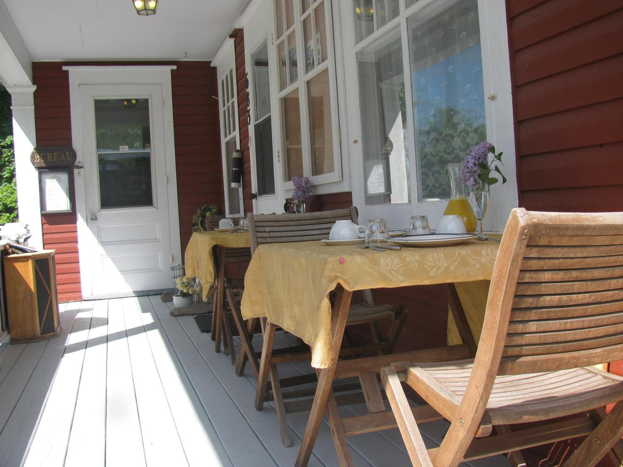 Complexe D'Hebergement La Maison Touristique Dugas Caraquet Eksteriør billede